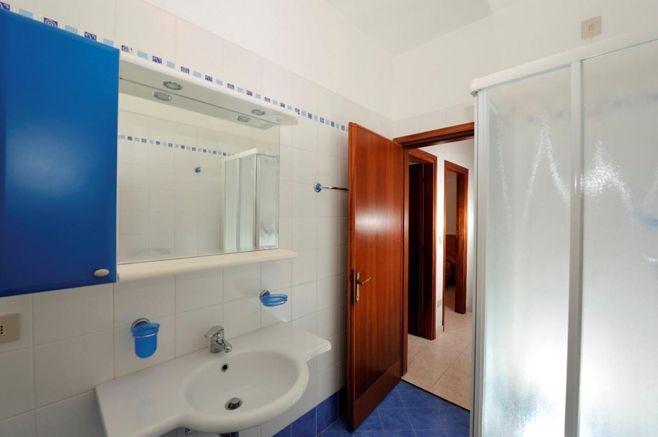 Amazing Villa With Private Garden In Bibione Exterior foto